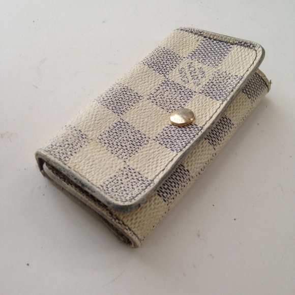 Louis Vuitton, Damier Azuzr 4-Hooks Key Case - Picture 2 of 9